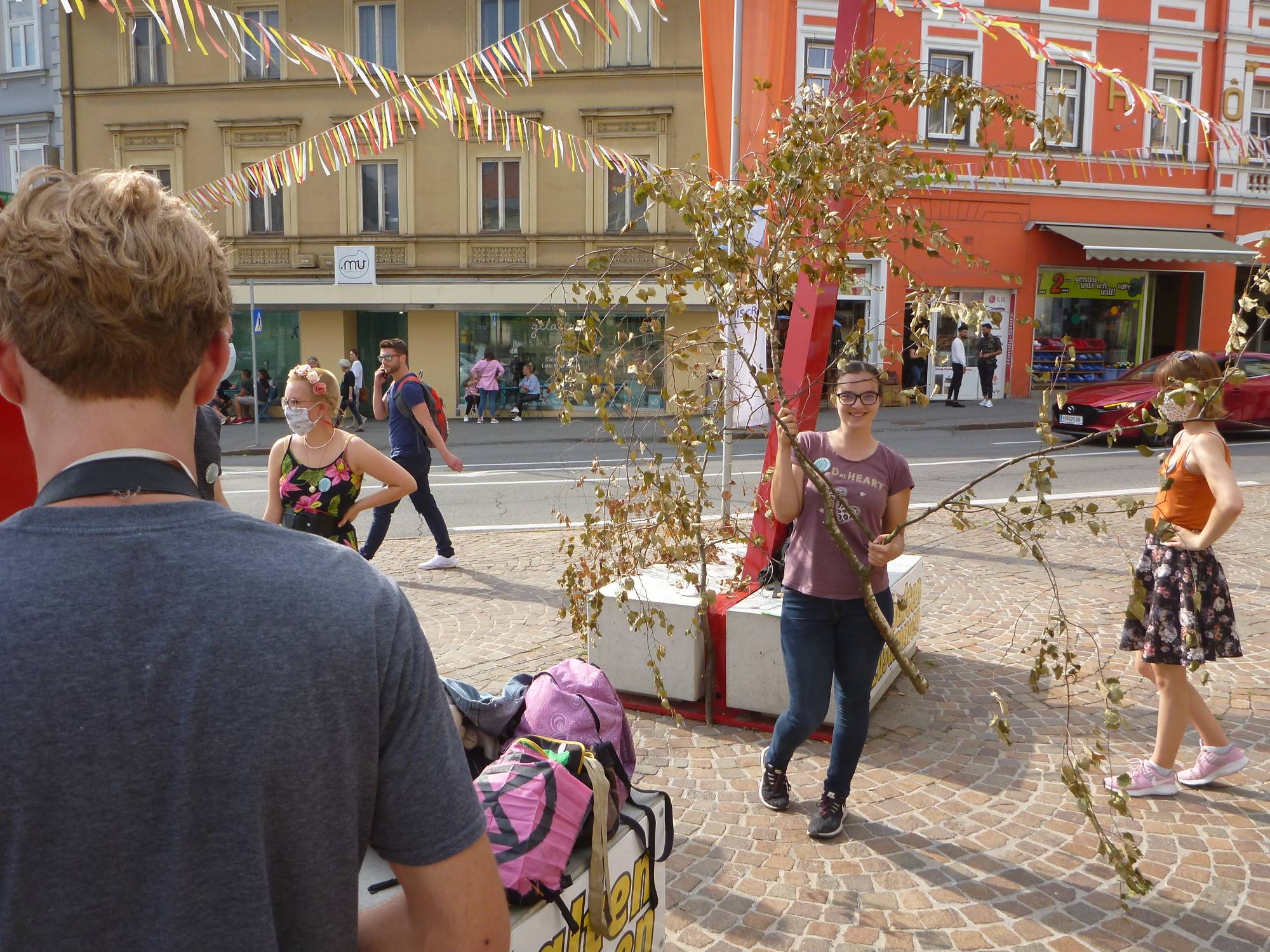 Fridays for Future on 2020-08-28 für den Amazonas, Villach, Nikolaiplatz, Photo #7