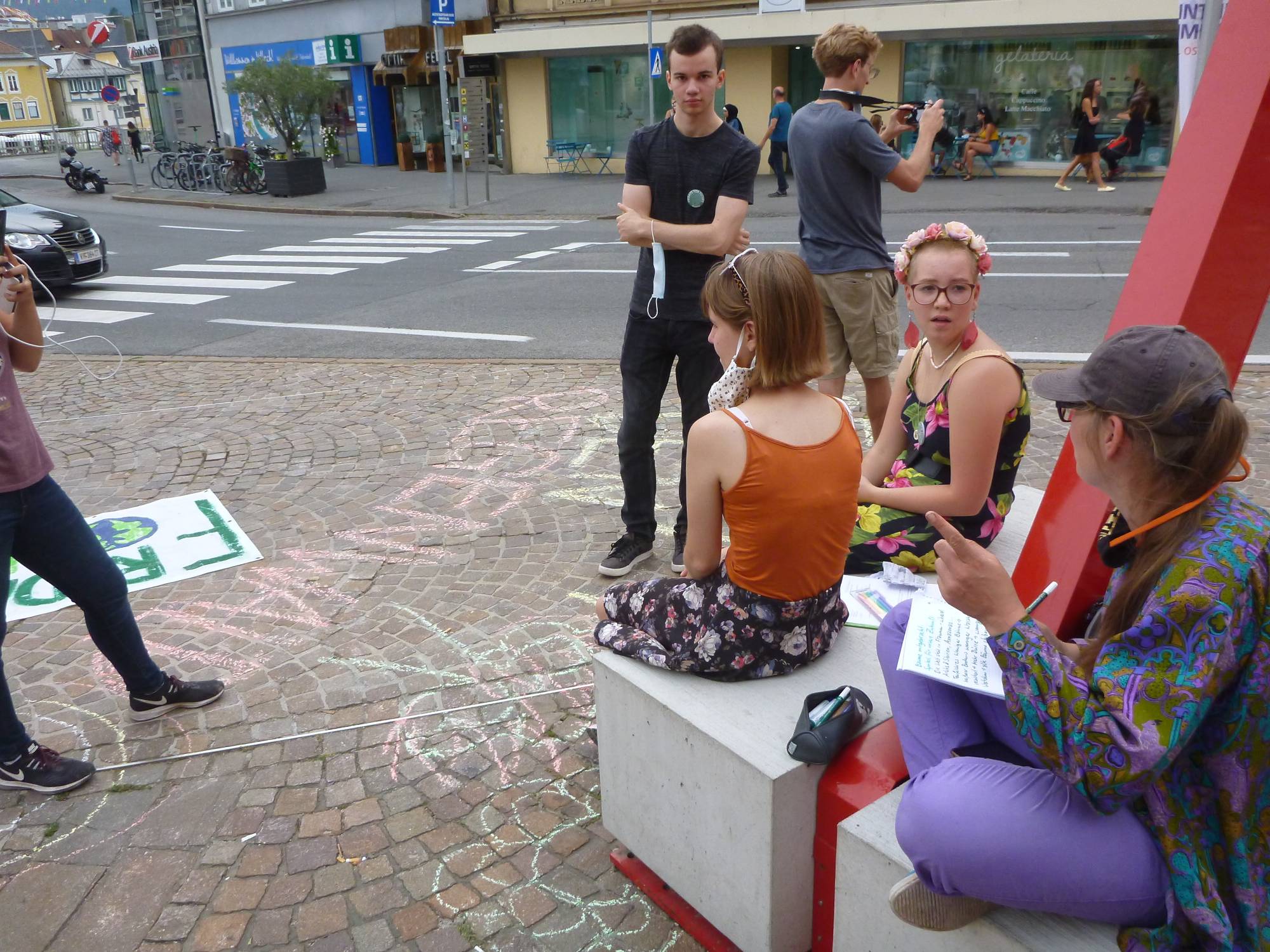 Fridays for Future on 2020-08-28 für den Amazonas, Villach, Nikolaiplatz, Photo #18