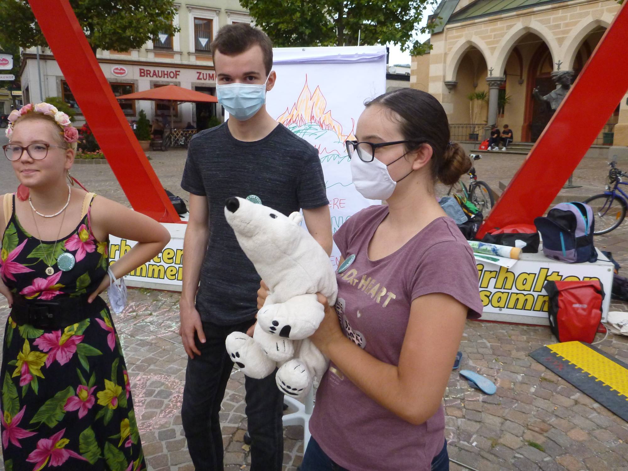 Fridays for Future on 2020-08-28 für den Amazonas, Villach, Nikolaiplatz, Photo #28